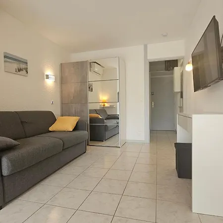 Grand Renove Avec Terrasse Et Clim !