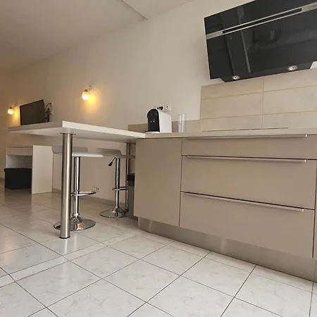 Grand Renove Avec Terrasse Et Clim ! Apartment *